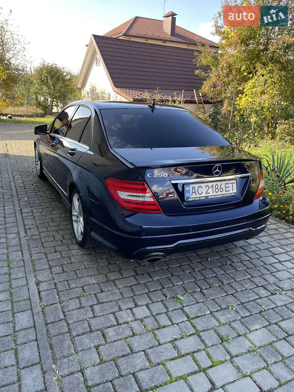 Седан Mercedes-Benz C-Class 2012 в Володимирі фото 23 Седан Mercedes-Benz C-Class 2012 в Володимирі
