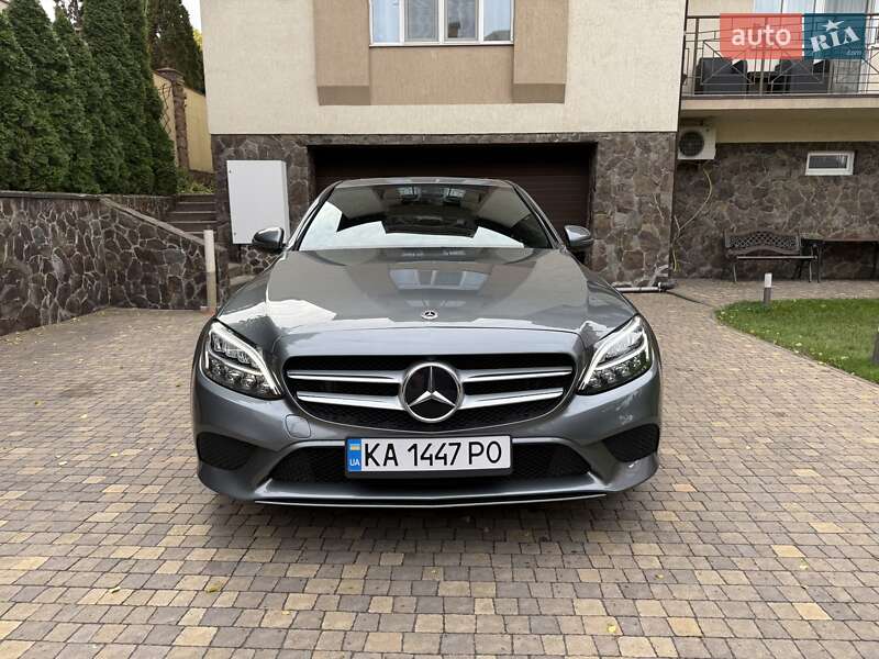 Седан Mercedes-Benz C-Class 2018 в Києві фото 4 Седан Mercedes-Benz C-Class 2018 в Києві