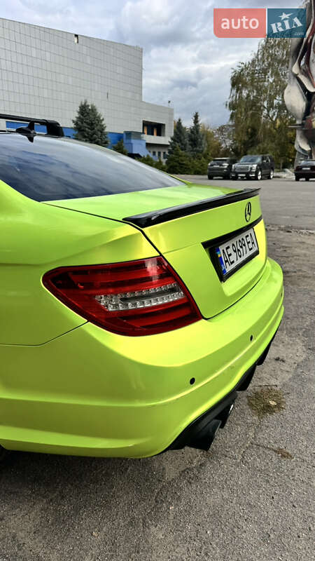 Седан Mercedes-Benz C-Class 2013 в Днепре
