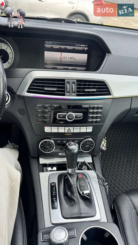 Седан Mercedes-Benz C-Class 2013 в Днепре
