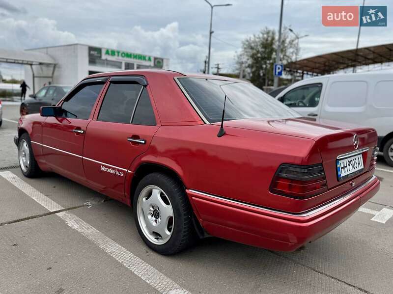 Седан Mercedes-Benz C-Class 1995 в Дачном