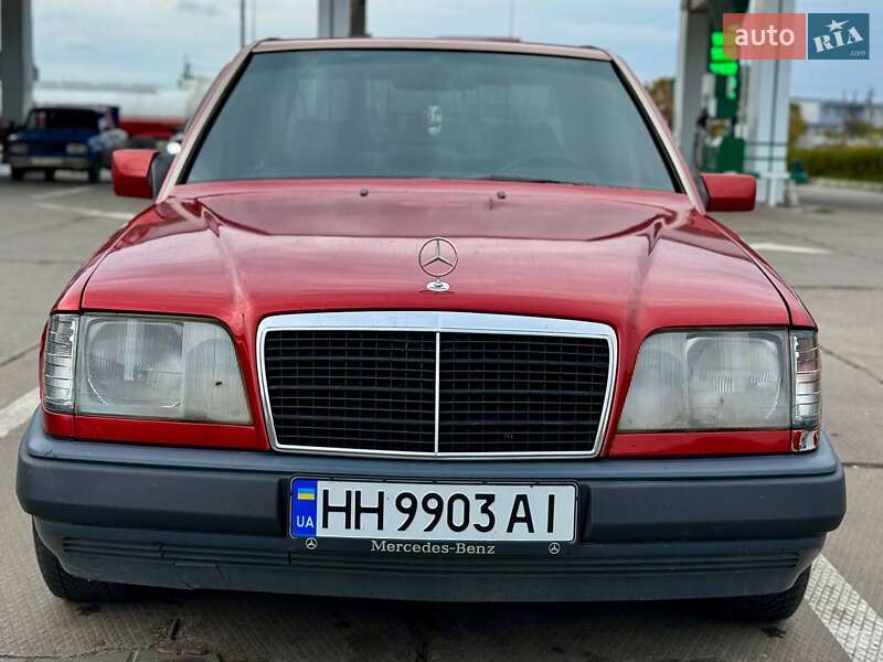 Седан Mercedes-Benz C-Class 1995 в Дачном