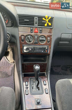 Седан Mercedes-Benz C-Class 1996 в  фото 15 Седан Mercedes-Benz C-Class 1996 в