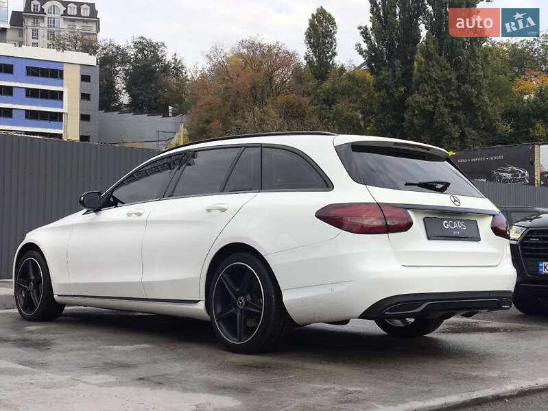 Універсал Mercedes-Benz C-Class 2015 в Києві