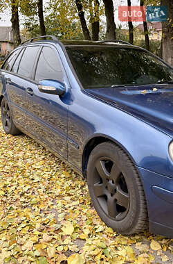 Универсал Mercedes-Benz C-Class 2002 в  фото 3 Универсал Mercedes-Benz C-Class 2002 в