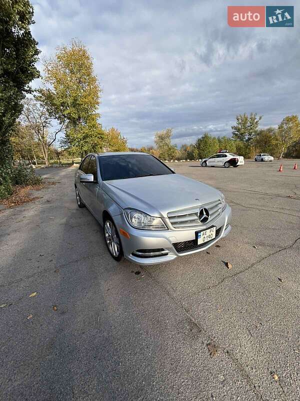 Седан Mercedes-Benz C-Class 2013 в Павлограде