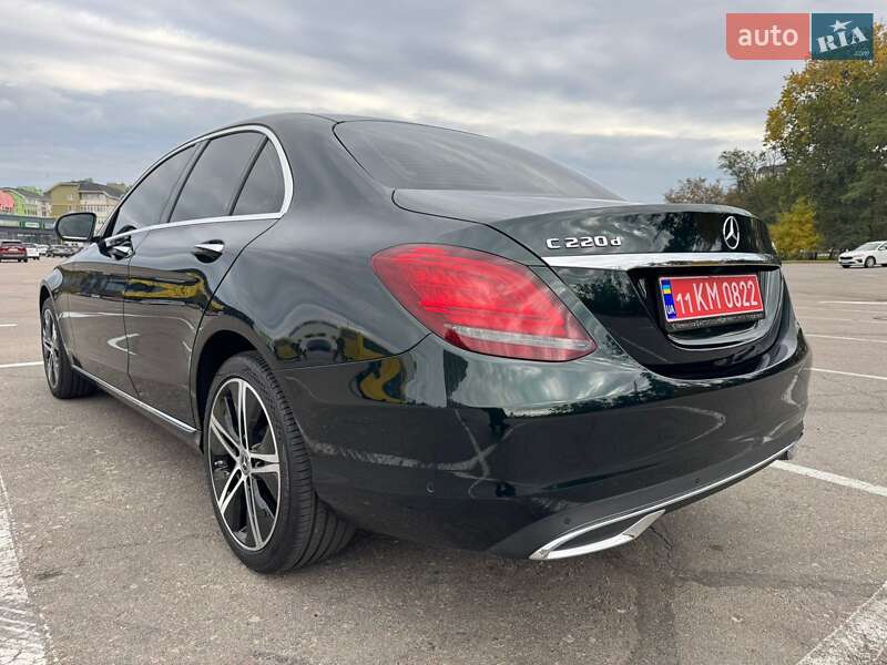 Седан Mercedes-Benz C-Class 2019 в Києві фото 14 Седан Mercedes-Benz C-Class 2019 в Києві