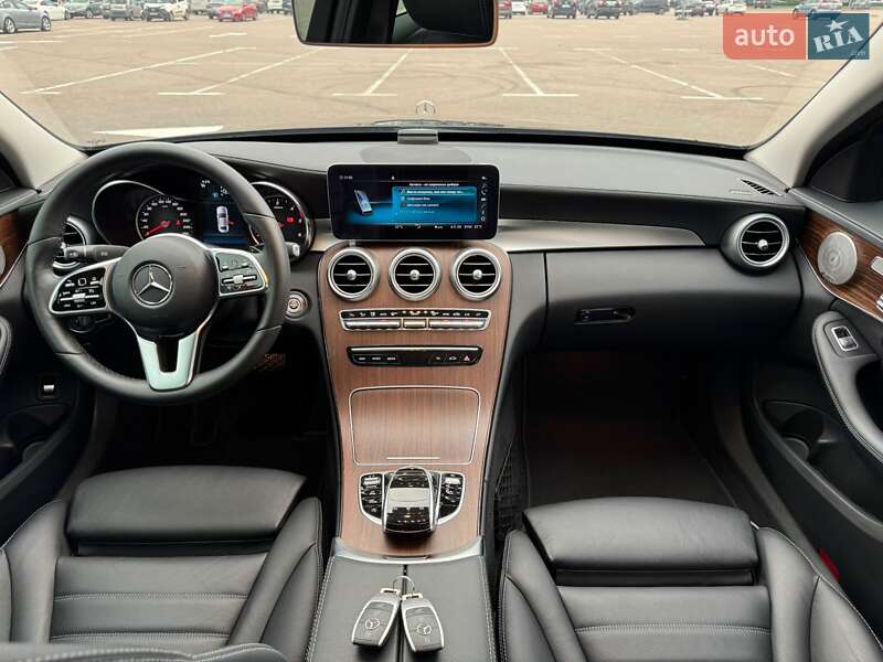 Седан Mercedes-Benz C-Class 2019 в Києві фото 37 Седан Mercedes-Benz C-Class 2019 в Києві