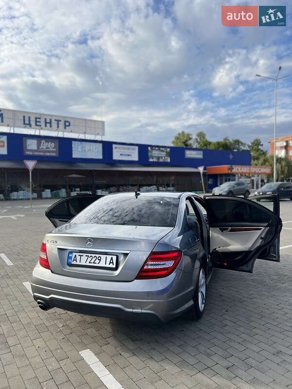 Седан Mercedes-Benz C-Class 2011 в Івано-Франківську фото 6 Седан Mercedes-Benz C-Class 2011 в Івано-Франківську