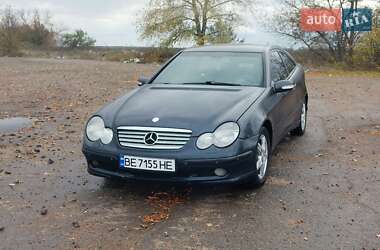 Купе Mercedes-Benz C-Class 2001 в 