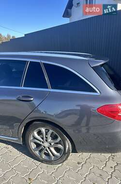 Універсал Mercedes-Benz C-Class 2015 в 