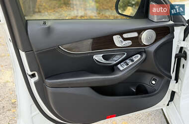 Седан Mercedes-Benz C-Class 2015 в  фото 15 Седан Mercedes-Benz C-Class 2015 в
