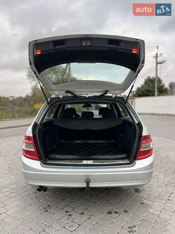 Универсал Mercedes-Benz C-Class 2011 в Виннице