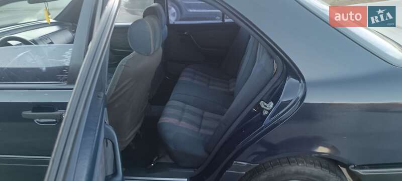 Седан Mercedes-Benz C-Class 1994 в Черновцах фото 10 Седан Mercedes-Benz C-Class 1994 в Черновцах