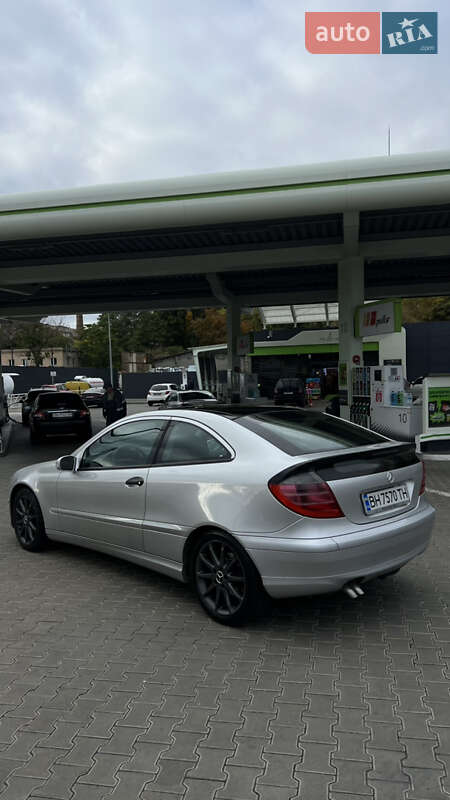 Купе Mercedes-Benz C-Class 2004 в Одессе фото 4 Купе Mercedes-Benz C-Class 2004 в Одессе