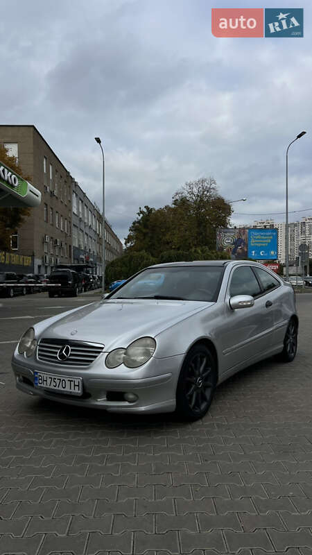 Купе Mercedes-Benz C-Class 2004 в Одессе фото 3 Купе Mercedes-Benz C-Class 2004 в Одессе