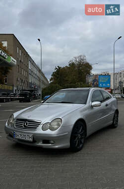 Купе Mercedes-Benz C-Class 2004 в 