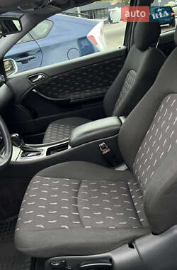 Купе Mercedes-Benz C-Class 2004 в 