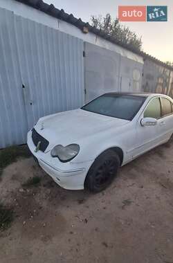 Седан Mercedes-Benz C-Class 2001 в Києві