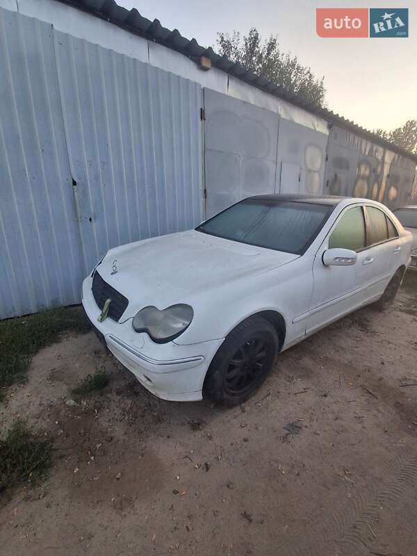 Mercedes-Benz C-Class 2001