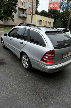 Універсал Mercedes-Benz C-Class 2005 в Києві