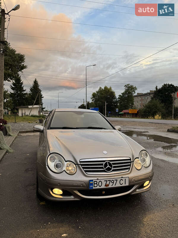 Купе Mercedes-Benz C-Class 2005 в Тернополі фото 5 Купе Mercedes-Benz C-Class 2005 в Тернополі
