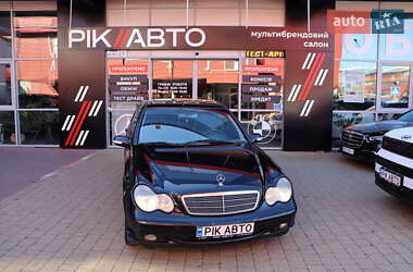 Седан Mercedes-Benz C-Class 2002 в Львове