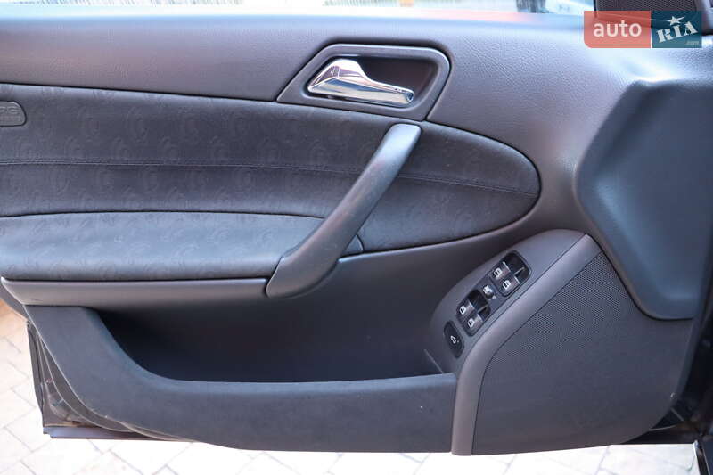 Седан Mercedes-Benz C-Class 2002 в Львове фото 9 Седан Mercedes-Benz C-Class 2002 в Львове