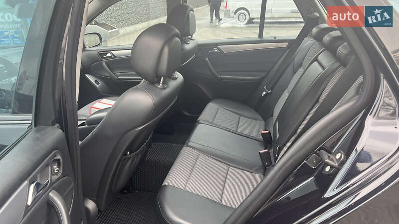 Универсал Mercedes-Benz C-Class 2007 в Житомире