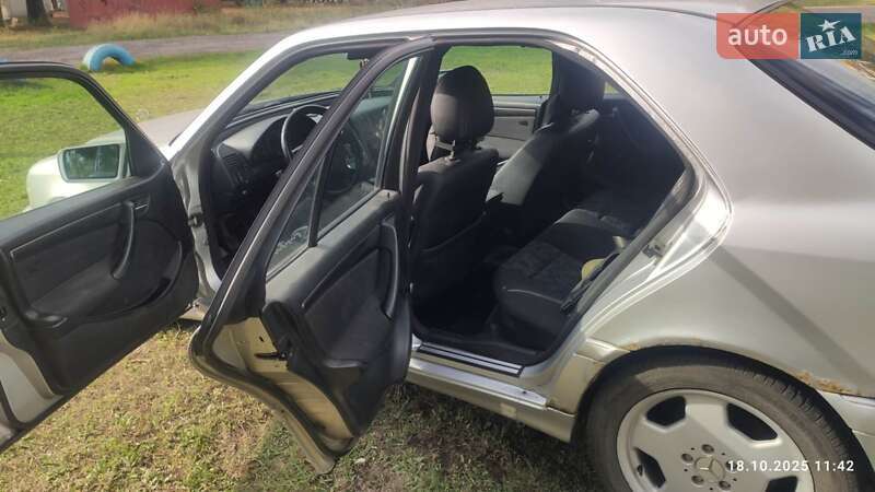 Седан Mercedes-Benz C-Class 1999 в Кривом Роге фото 3 Седан Mercedes-Benz C-Class 1999 в Кривом Роге