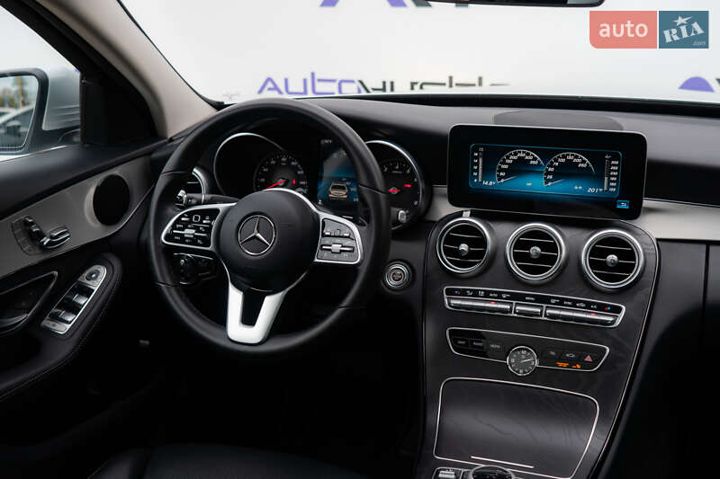 Седан Mercedes-Benz C-Class 2019 в Києві фото 32 Седан Mercedes-Benz C-Class 2019 в Києві