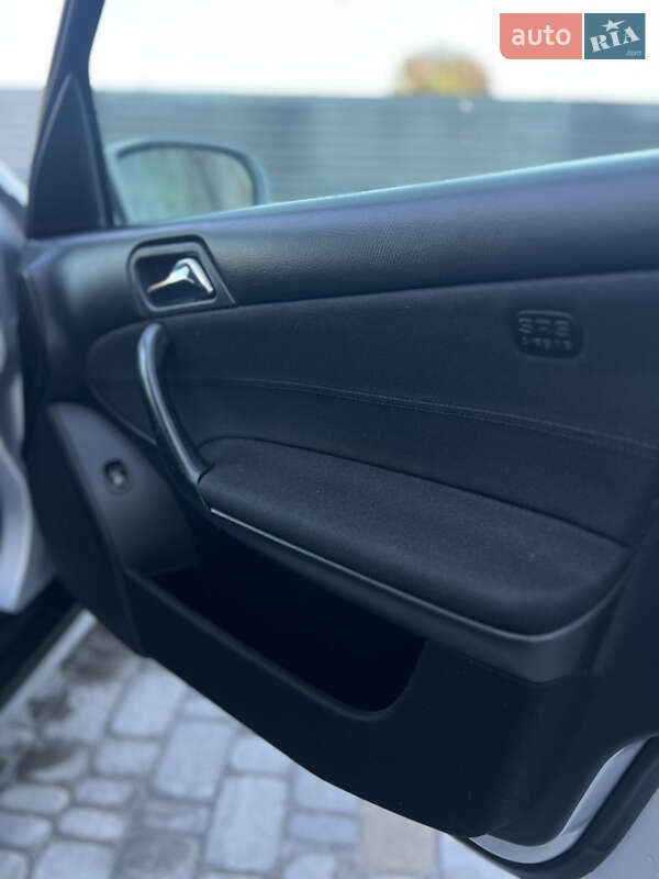 Седан Mercedes-Benz C-Class 2006 в Виннице