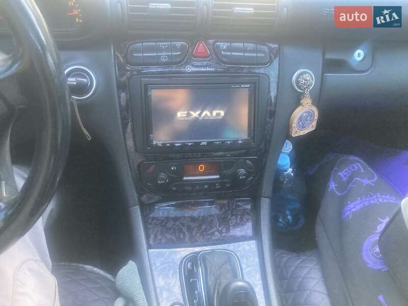 Універсал Mercedes-Benz C-Class 2001 в Києві