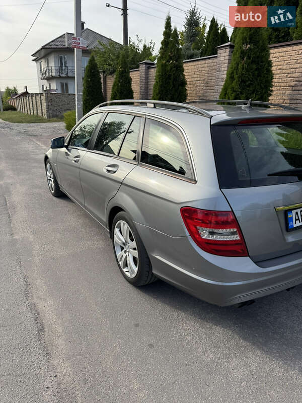 Универсал Mercedes-Benz C-Class 2011 в Виннице