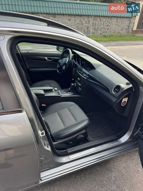 Универсал Mercedes-Benz C-Class 2011 в Виннице