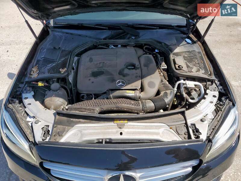Седан Mercedes-Benz C-Class 2019 в Львові