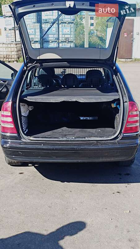 Универсал Mercedes-Benz C-Class 2006 в Коростене