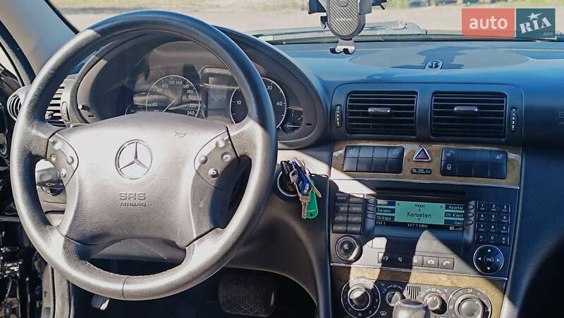 Универсал Mercedes-Benz C-Class 2006 в Коростене