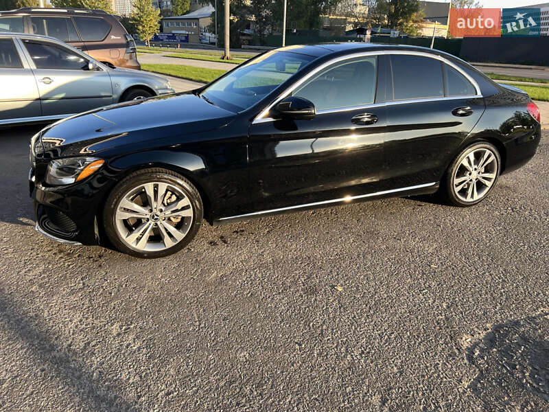 Седан Mercedes-Benz C-Class 2017 в Киеве
