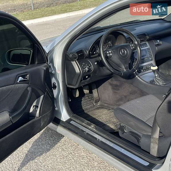Купе Mercedes-Benz C-Class 2004 в Новій Водолагі фото 23 Купе Mercedes-Benz C-Class 2004 в Новій Водолагі