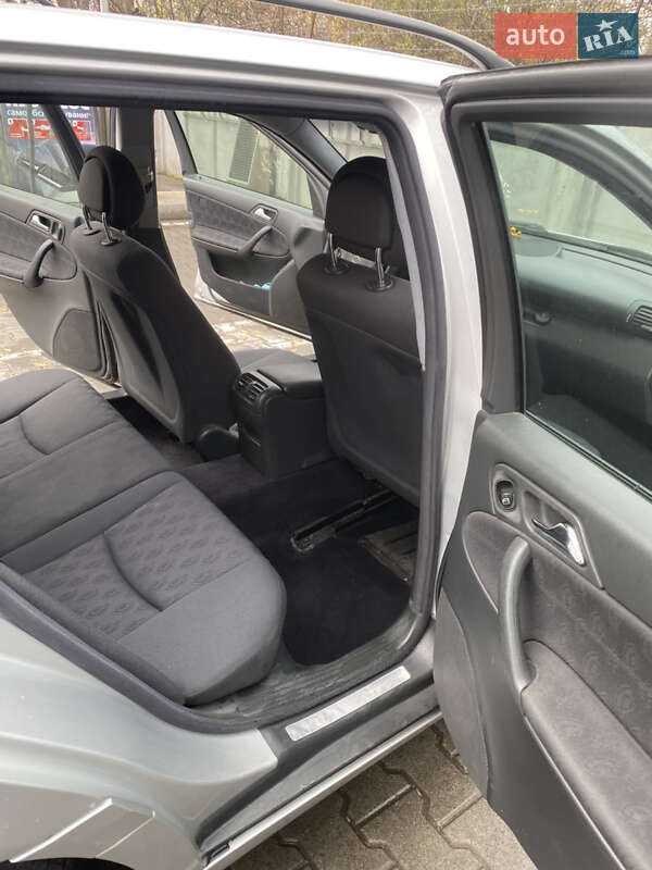 Универсал Mercedes-Benz C-Class 2003 в Житомире фото 11 Универсал Mercedes-Benz C-Class 2003 в Житомире