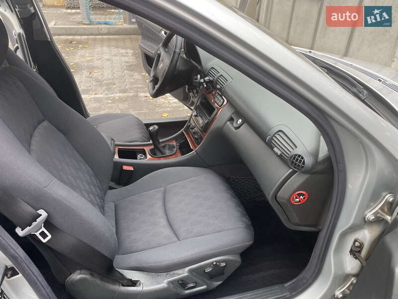 Универсал Mercedes-Benz C-Class 2003 в Житомире фото 14 Универсал Mercedes-Benz C-Class 2003 в Житомире