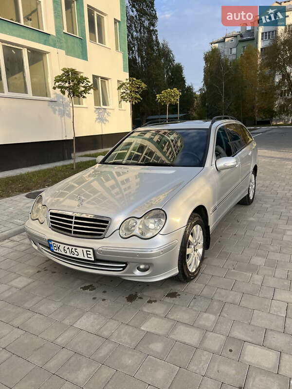 Універсал Mercedes-Benz C-Class 2007 в Вараші фото Універсал Mercedes-Benz C-Class 2007 в Вараші