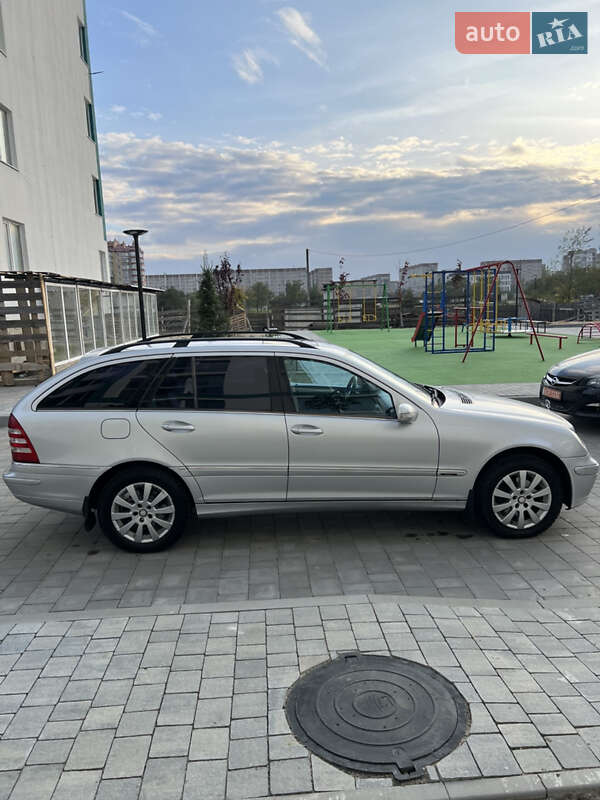 Універсал Mercedes-Benz C-Class 2007 в Вараші фото 11 Універсал Mercedes-Benz C-Class 2007 в Вараші