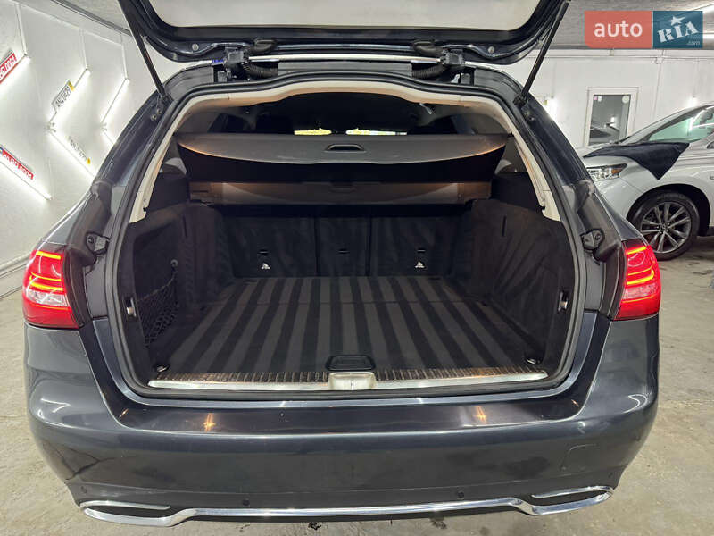 Универсал Mercedes-Benz C-Class 2015 в Кременце