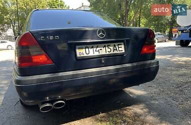 Седан Mercedes-Benz C-Class 1994 в  фото 3 Седан Mercedes-Benz C-Class 1994 в