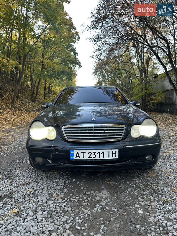 Mercedes-Benz C-Class 2002 Mercedes-Benz C-Class 2002