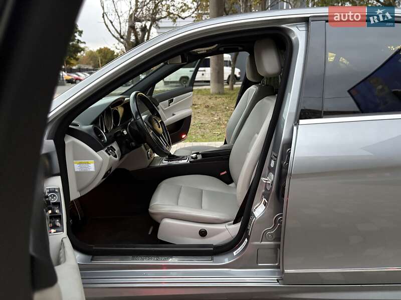 Седан Mercedes-Benz C-Class 2014 в Одессе фото 37 Седан Mercedes-Benz C-Class 2014 в Одессе