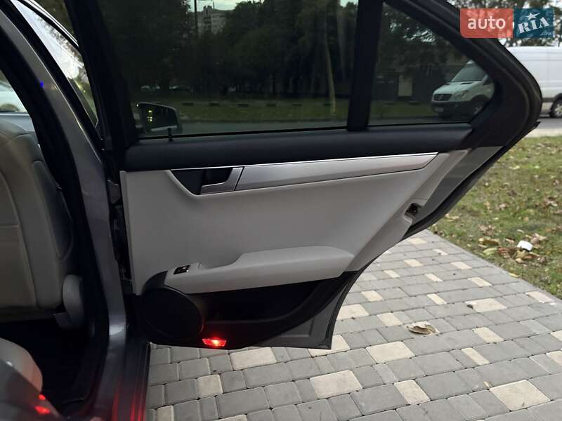Седан Mercedes-Benz C-Class 2014 в Одессе фото 58 Седан Mercedes-Benz C-Class 2014 в Одессе