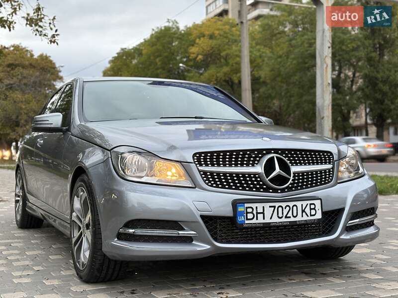 Седан Mercedes-Benz C-Class 2014 в Одессе фото 76 Седан Mercedes-Benz C-Class 2014 в Одессе